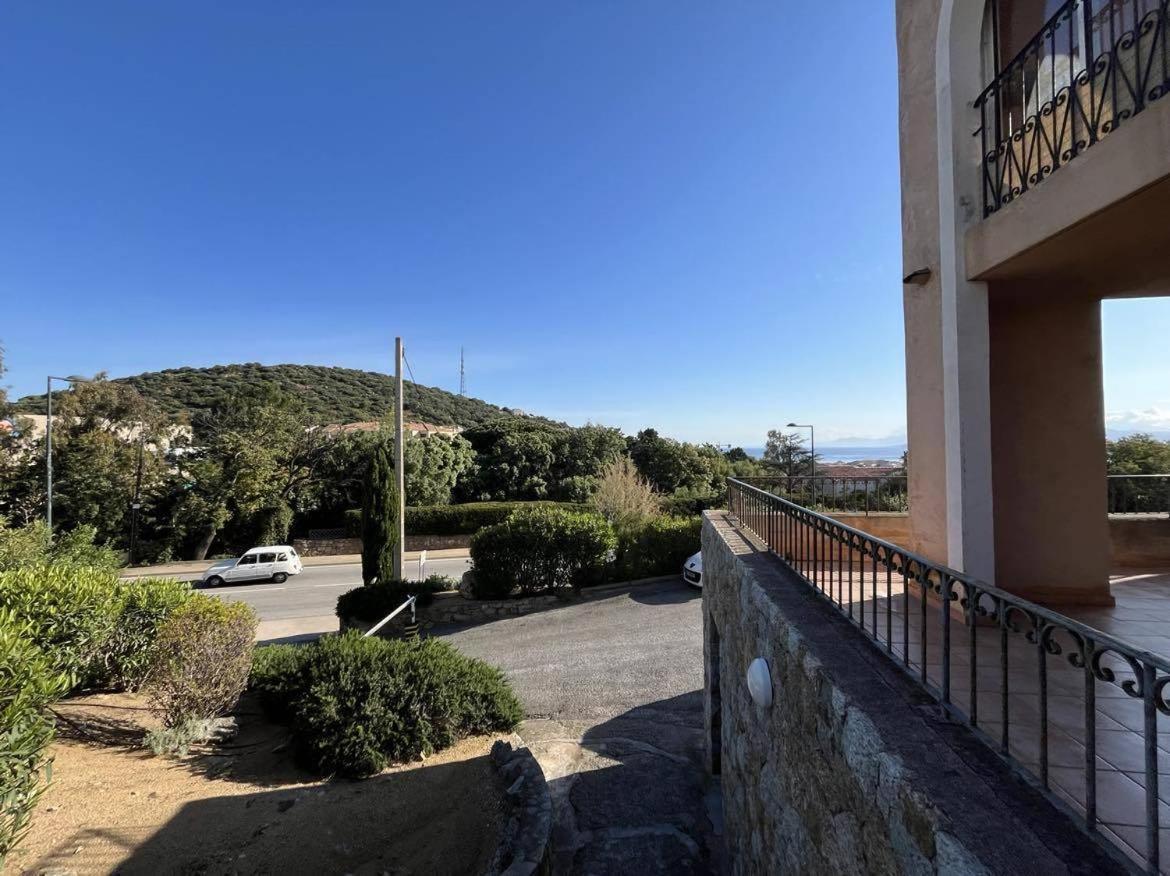 Appartement Cala Di Mare L'Ile Rousse Esterno foto