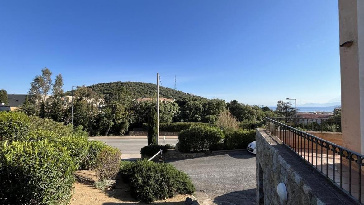 Appartement Cala Di Mare L'Ile Rousse Esterno foto